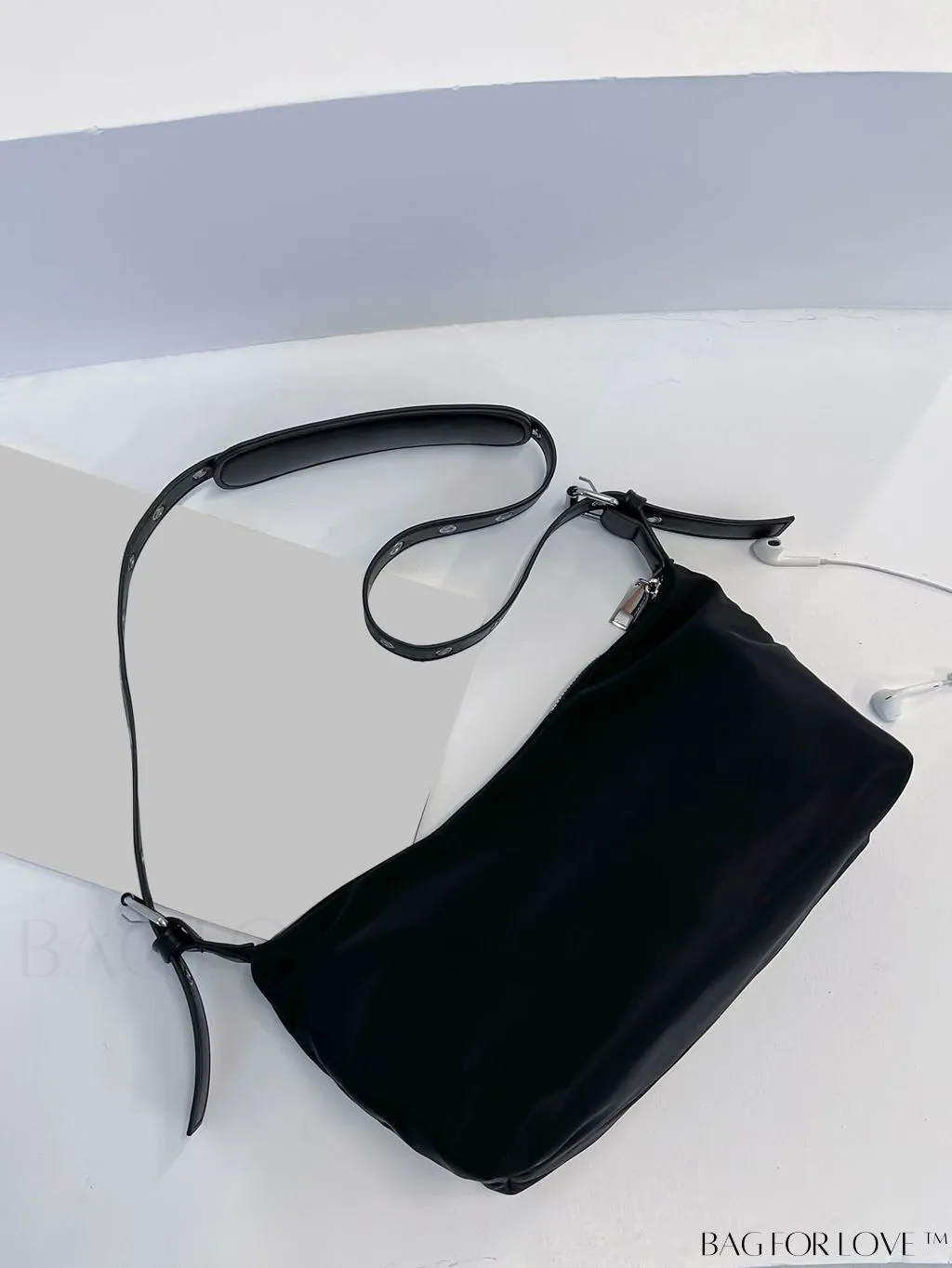 BagForLove - Black Dumpling-Shaped Womens Messenger Bag - Lightweight, Versatile, and Stylish