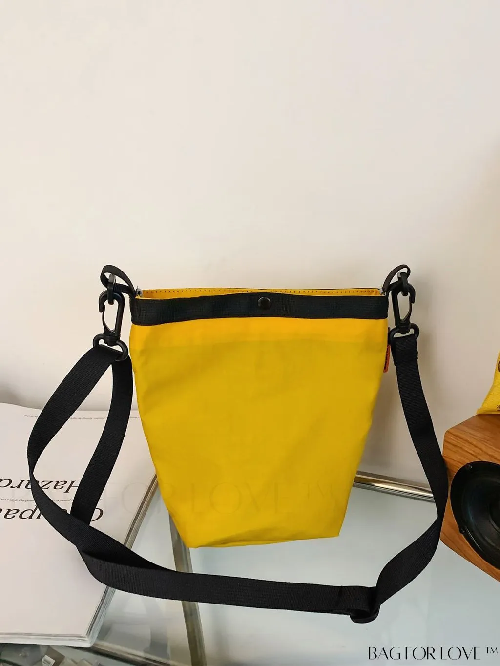 BagForLove - Chic Mini Shoulder Bag with Stylish Contrast Trim