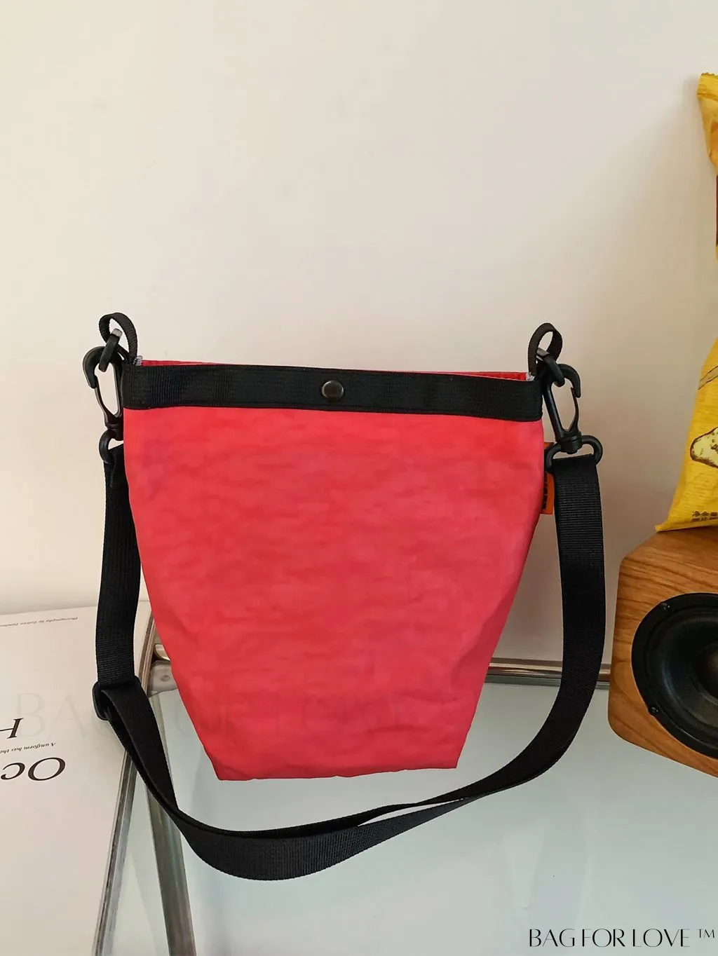 BagForLove - Chic Mini Shoulder Bag with Stylish Contrast Trim