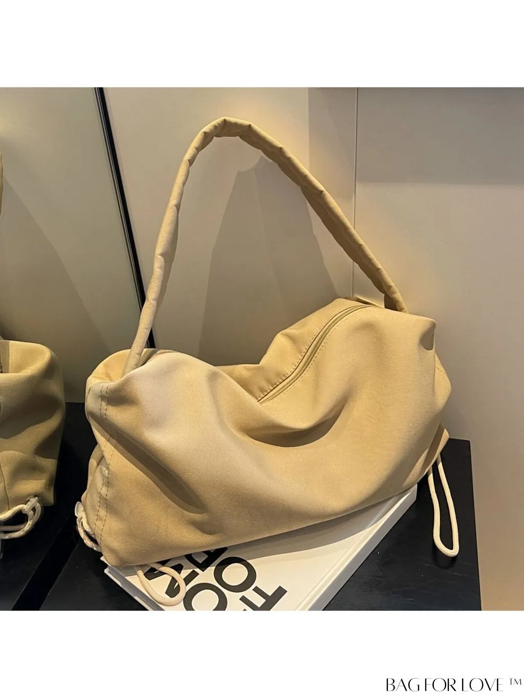 BagForLove - Stylish Minimalist Shoulder Bag with Ample Storage Space