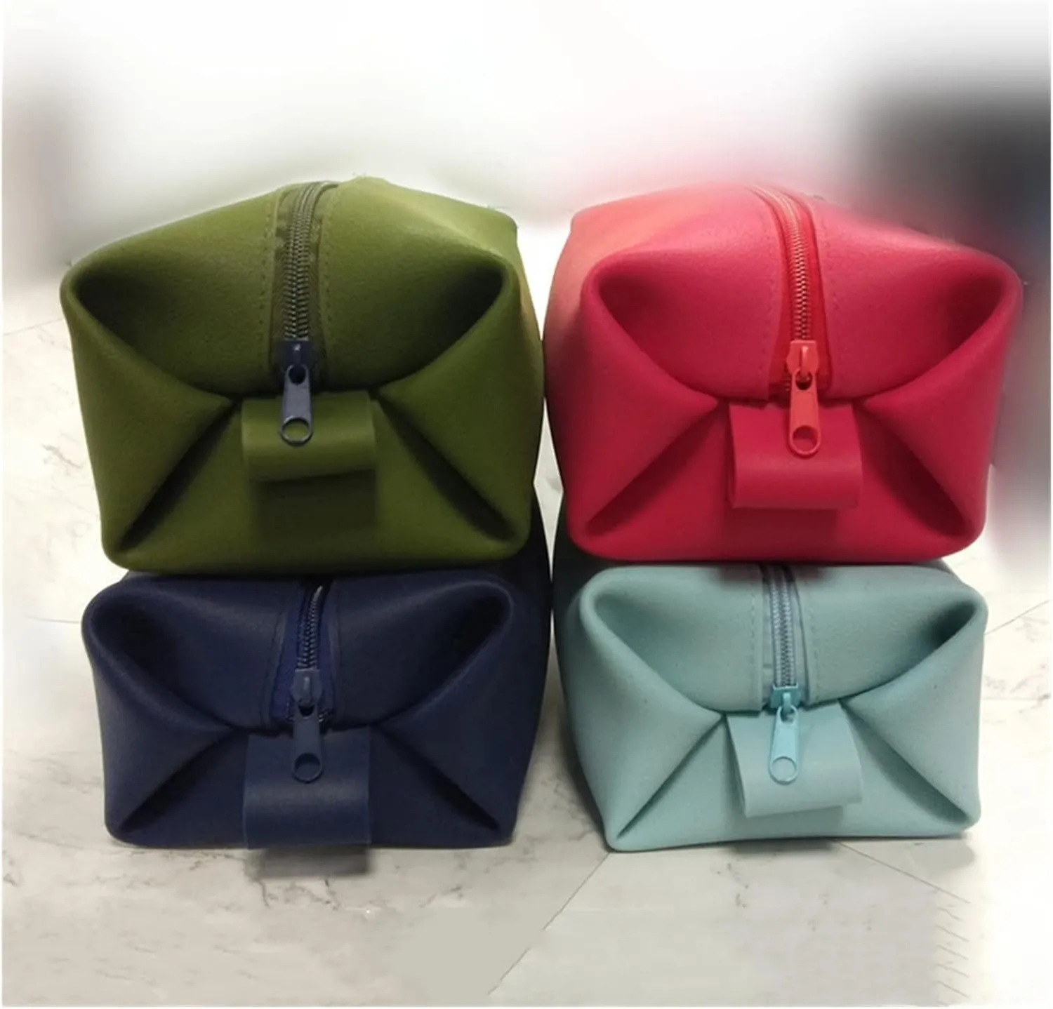 Bathroom Travel Bag Silicone Waterproof Toiletry Storage Bag Handbag Organizer Portable Make Up Case Pouch Kitchen Storage(Dark Khaki)