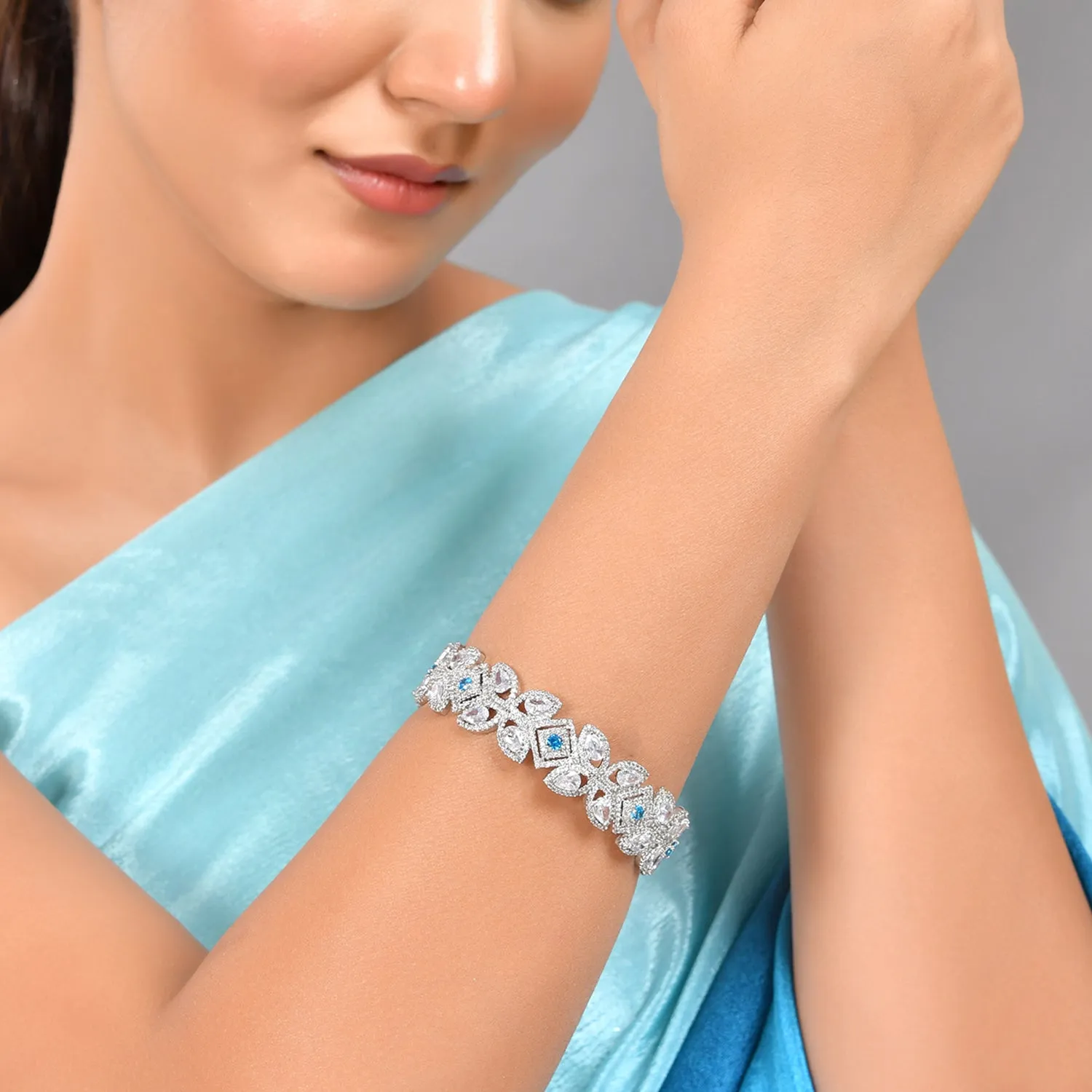 Before Sunrise Haunani Statement Bangles