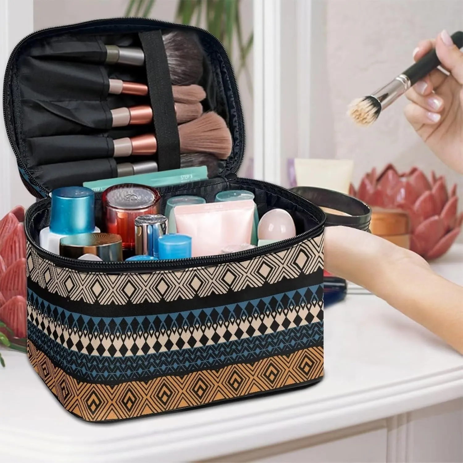 Boho Ethnic Make up Bag Portable Cosmetic Storage Bag Aztec Tribal Print Make up Bag Lightweight Travel Handbag Portable Toiletry Bag with Handle