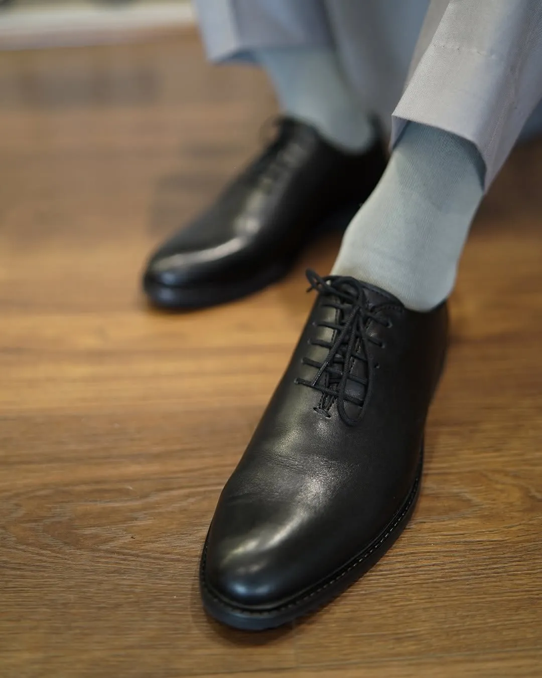 Classic Black Wholecut Oxford — The Epitome of Formal Elegance