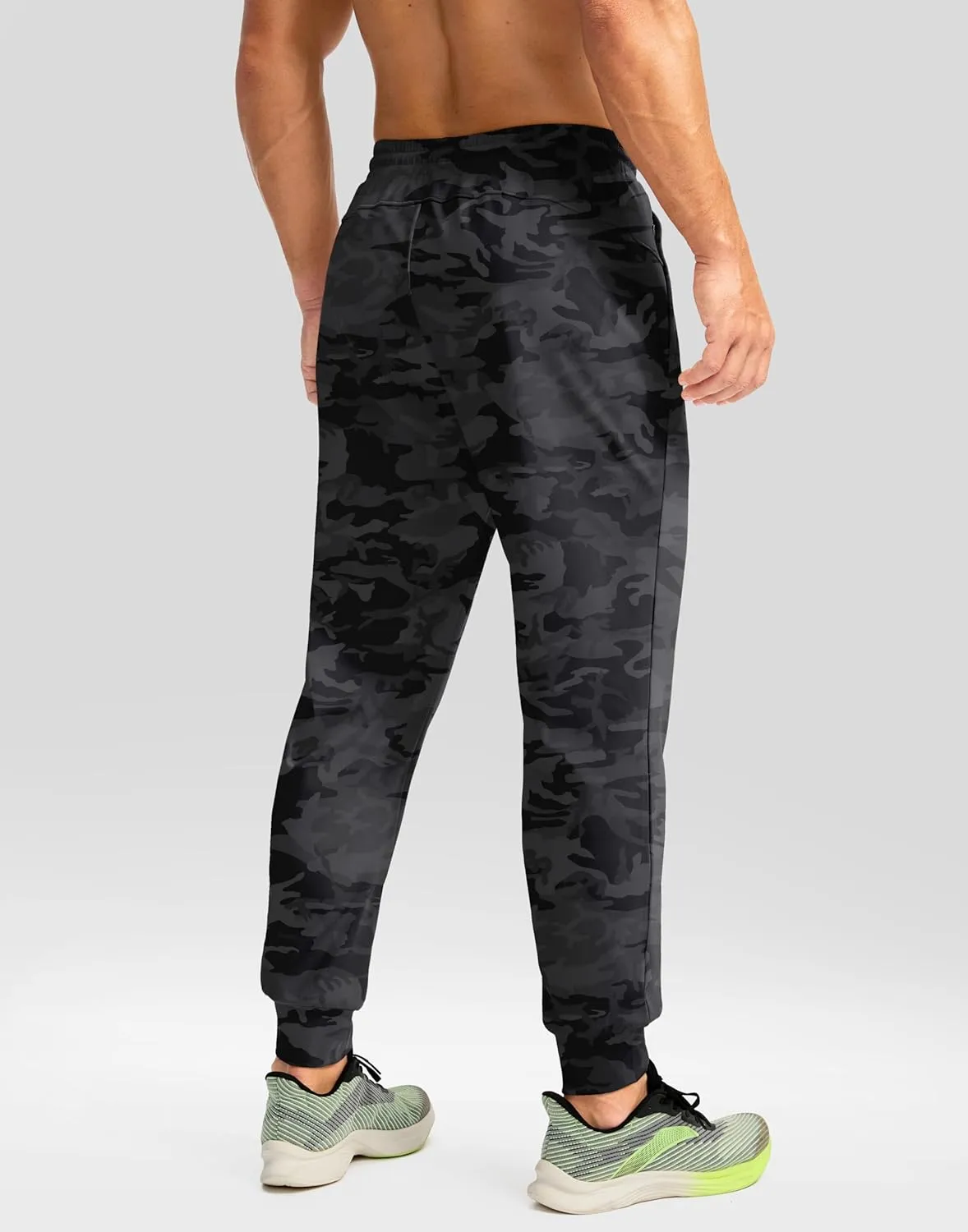 G Gradual Men's Fleece Joggers with Zipper Pockets Winter Warm Pants Water Resistant Athletic Workout Gym Sweatpants for Men