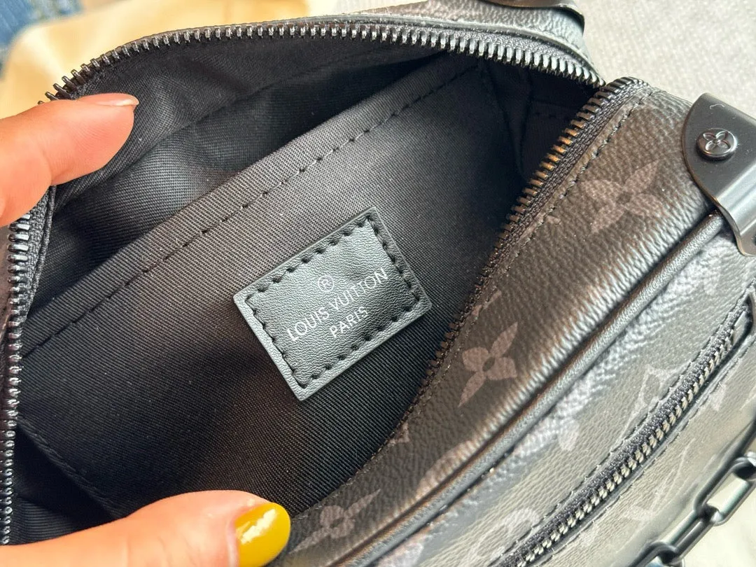 LB932 Zippy Wallet / 7.7 x 4.1 x 1 inches / HIGHEST QUALITY VERSION
