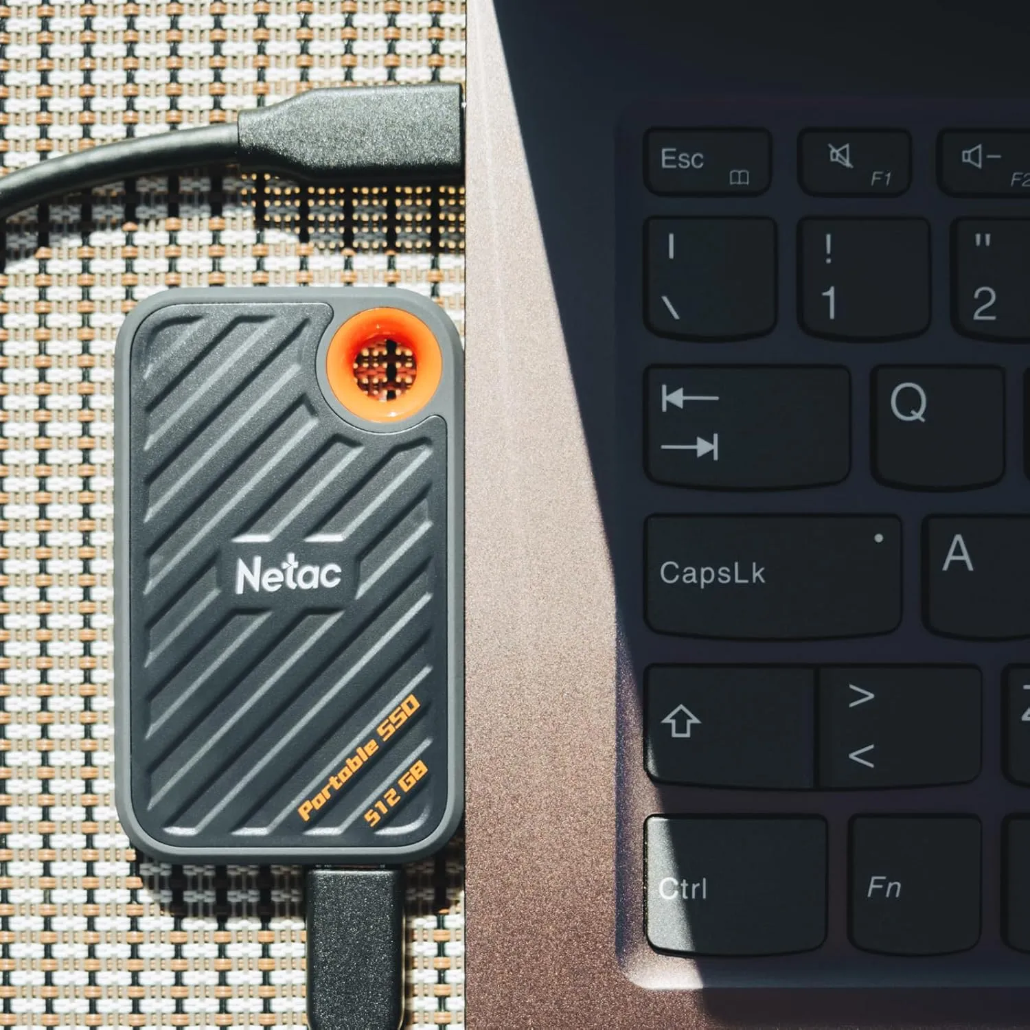 Netac 512GB Extreme Portable SSD External Solid State Drives Up to 2000MB/s Read 1700MB/s Write Speed, USB 3.2 Gen.2 Business Travel Essential Supports Win to Go Dust-Resistant