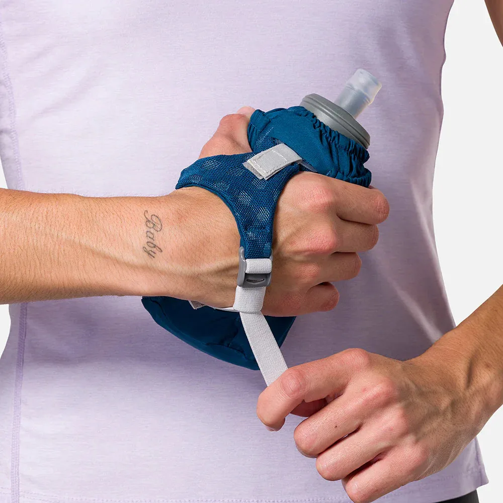 Pinnacle Soft Flask Handheld 18oz (Sailor Blue/Reflective Silver)
