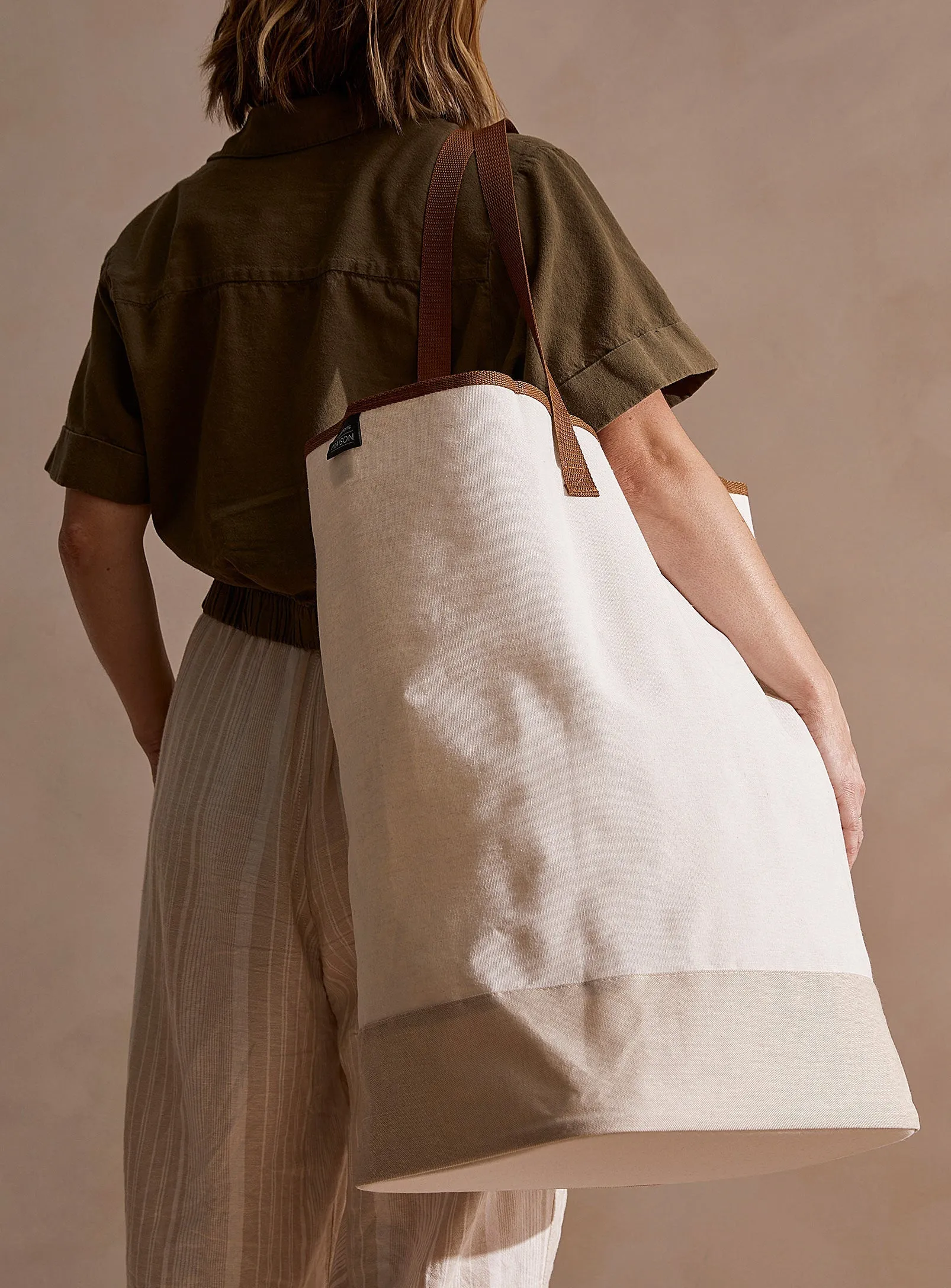 Portable laundry basket
