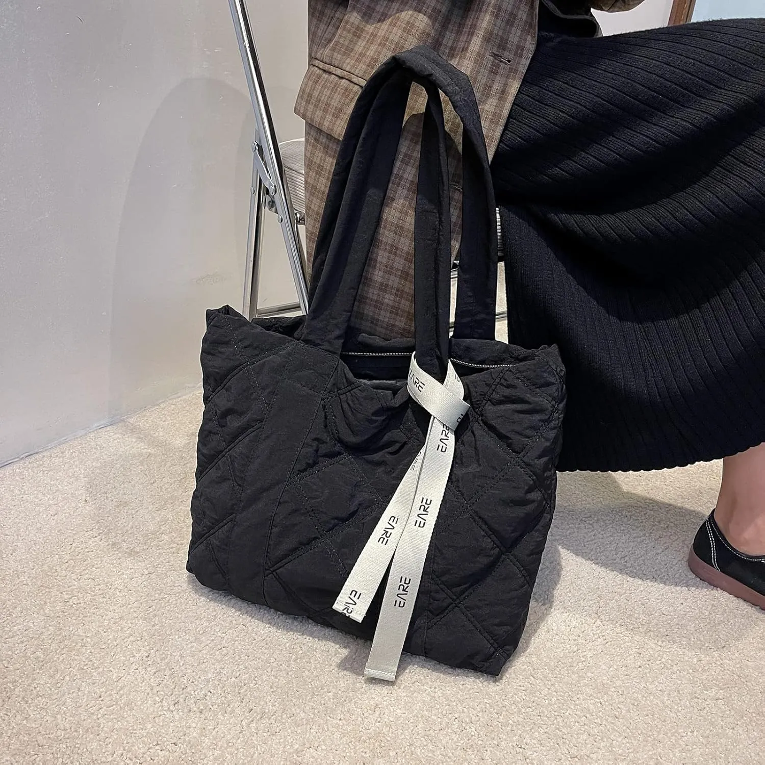Puffer Quilted Tote Bag for Women Puffy Padded Crossbody Purse Soft Lightweight Shoulder Bag with Zipper