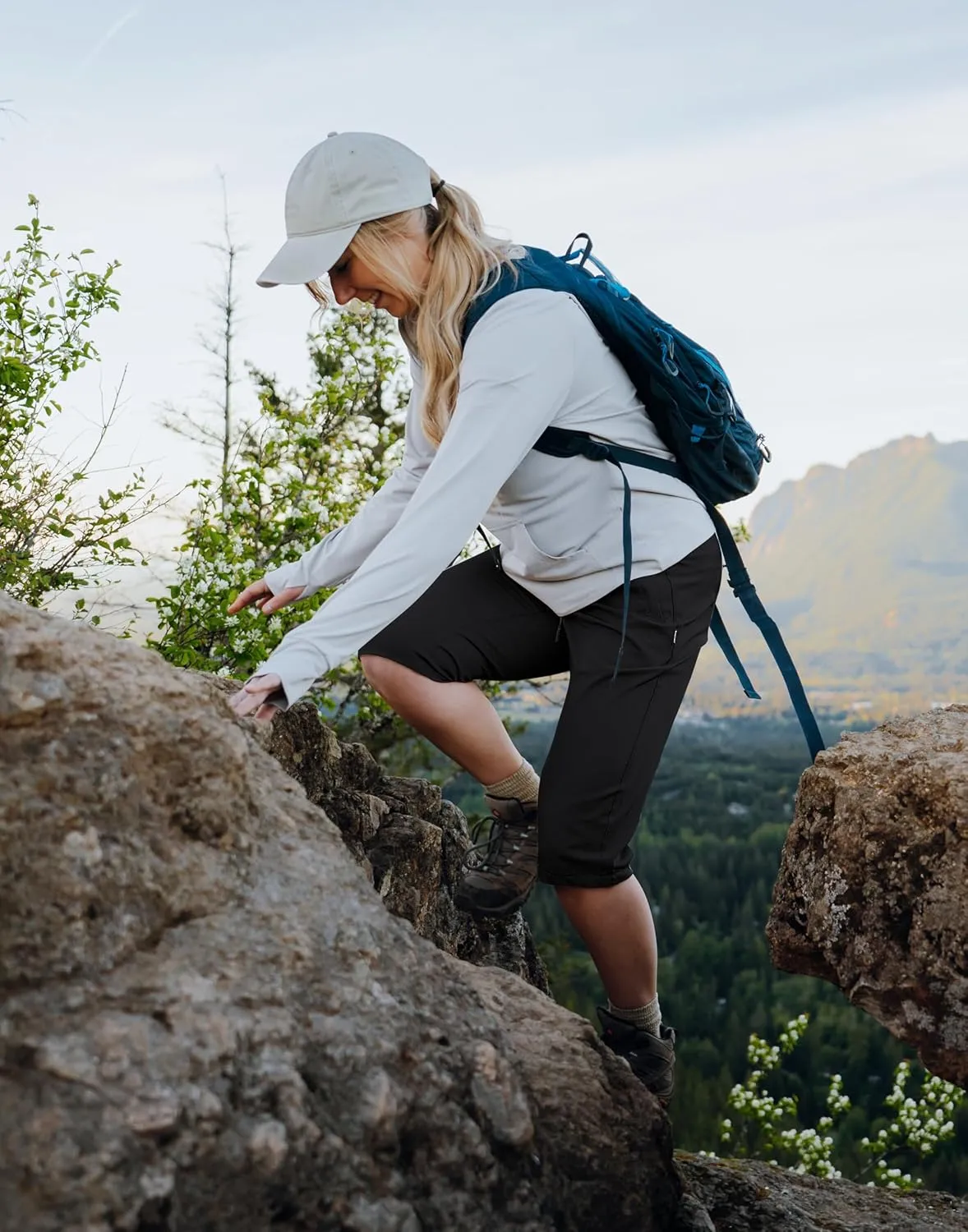 SANTINY Women's 15" Long Shorts with Pockets Below The Knee Length Hiking Cargo Capris Lightweight Quick Dry Bermuda Shorts