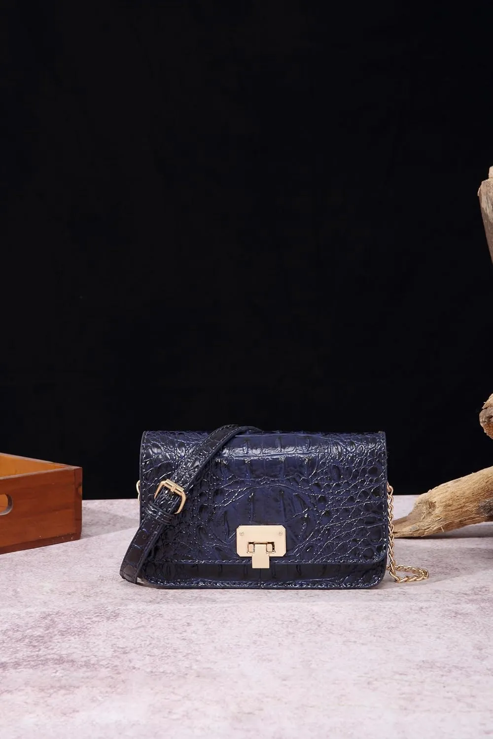 Small Crocodile Crossbody Cell Phone Purse for women Vegan Leather Clutch Wallet with Leather Shoulder Strap