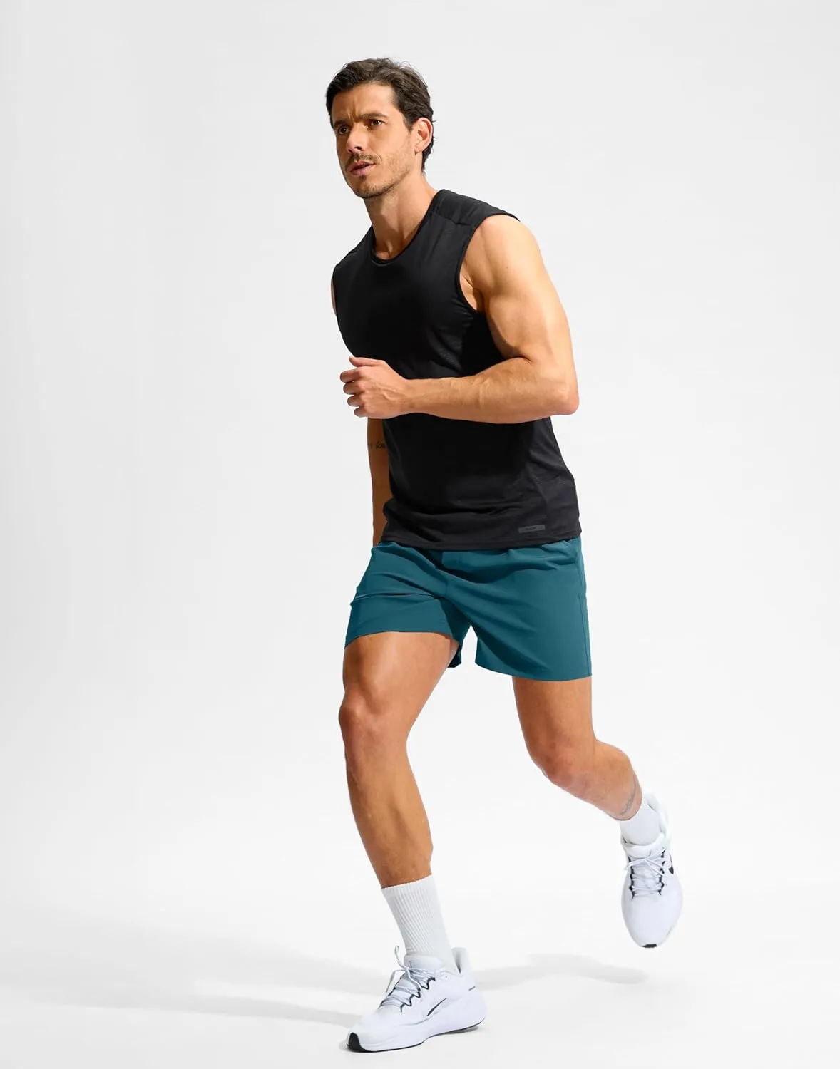 Soothfeel Men's Athletic Workout Shorts with Zipper Pocket 5"/7" Running Gym Shorts for Men Lightweight Quick Dry Tennis
