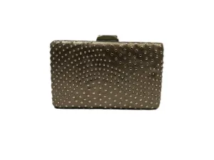 STUDDED BOX CLUTCH IN LEATHER