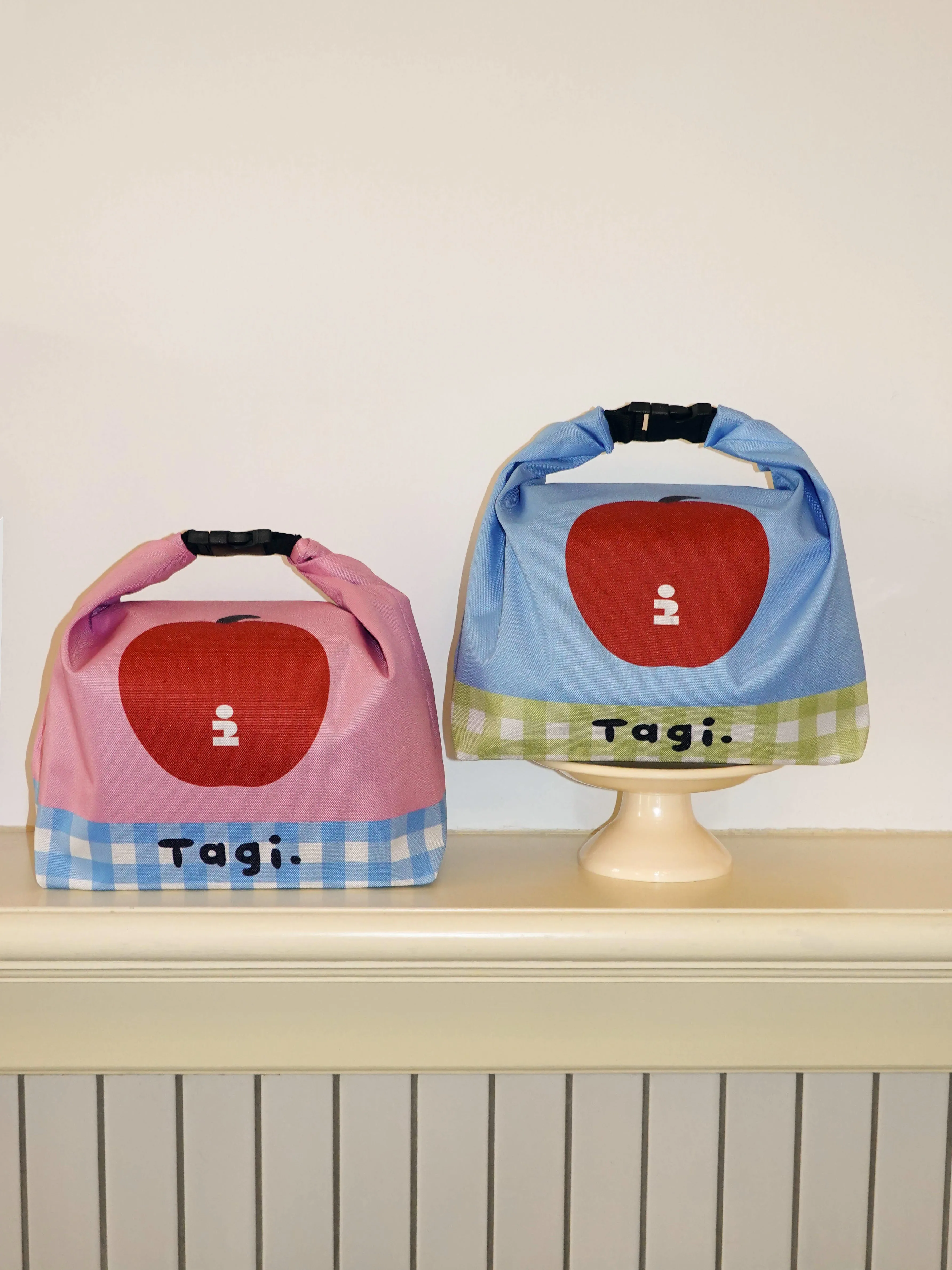 Tagi. imagine Apple Portable Storage Bag