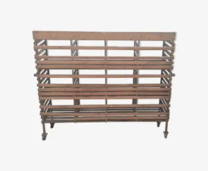 Tasty bakery rack