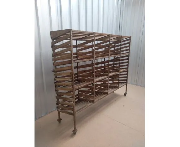 Tasty bakery rack