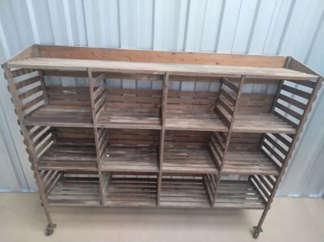 Tasty bakery rack