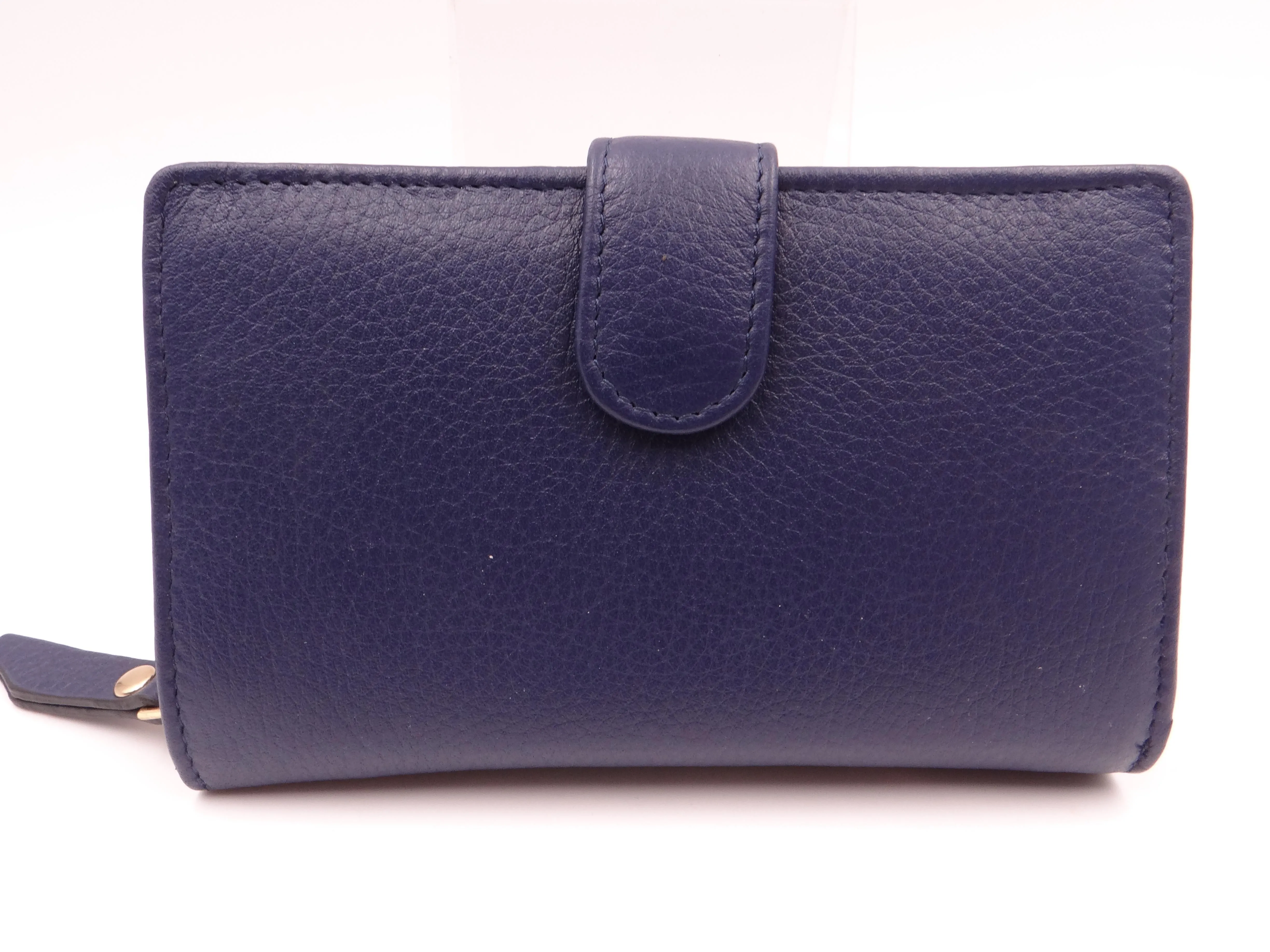 Womens Medium Wallet