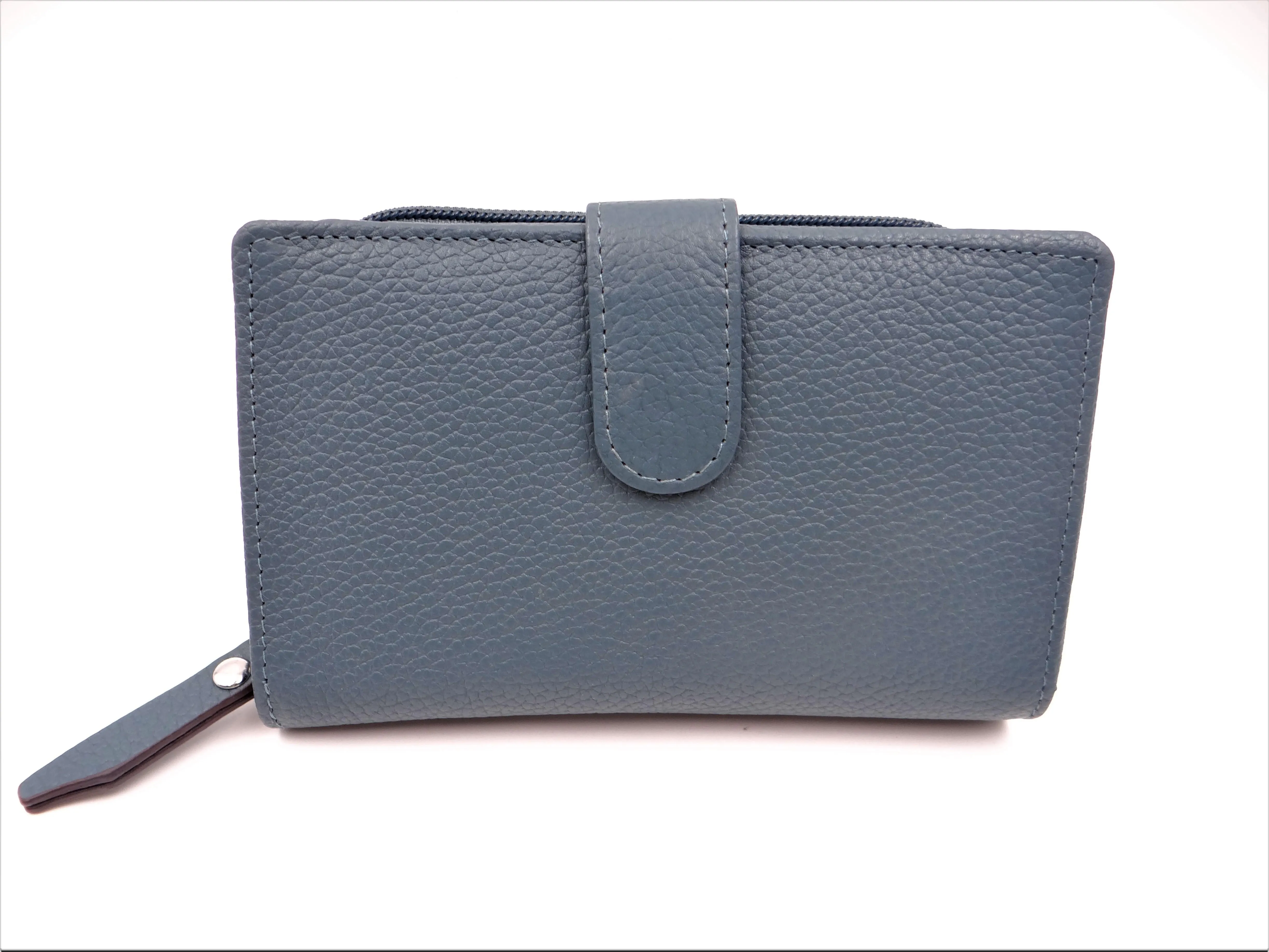 Womens Medium Wallet