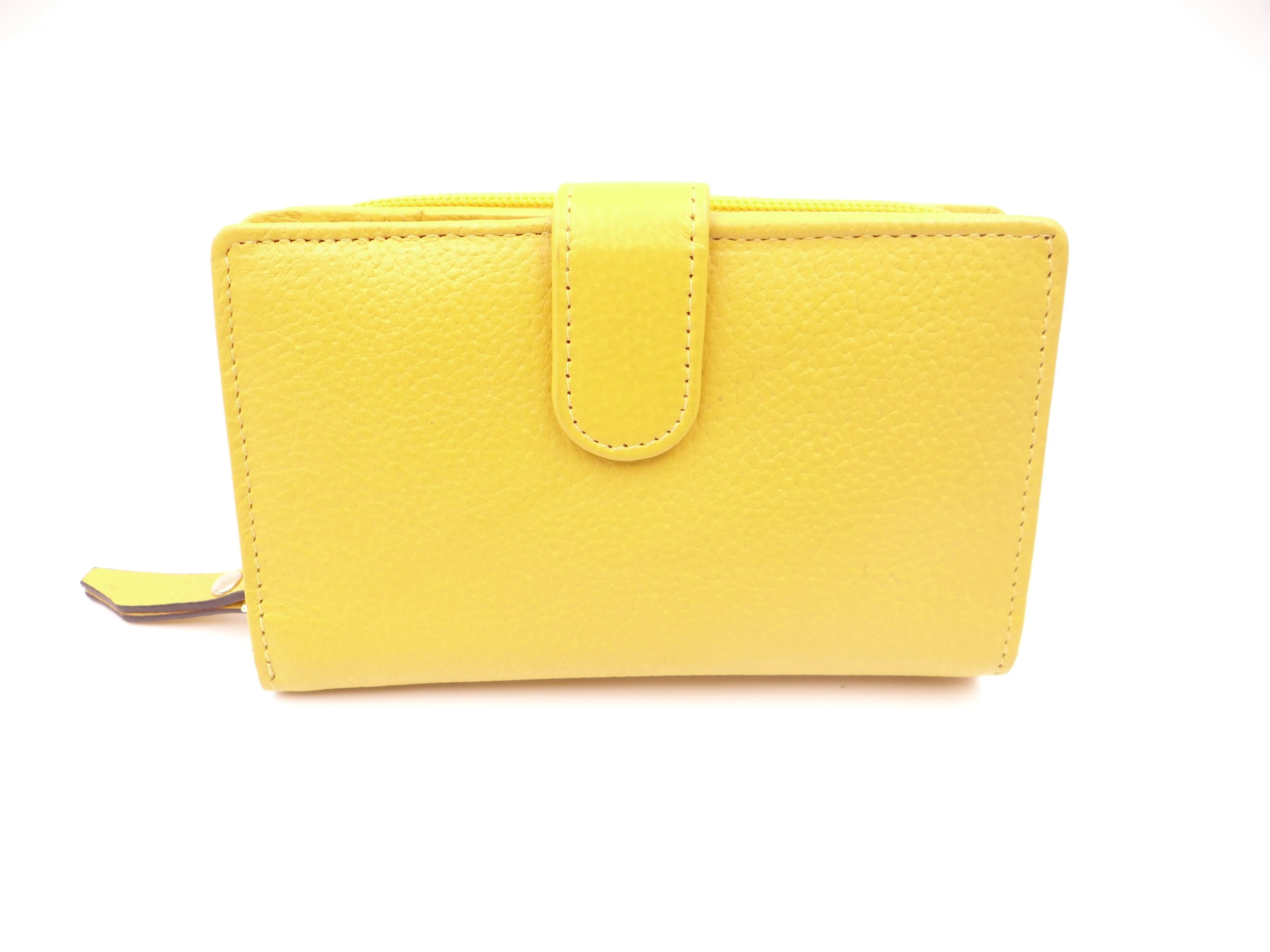 Womens Medium Wallet