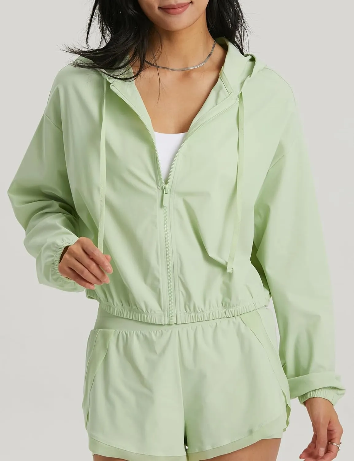 Wyeysyt Women's UPF 50  UV Sun Protection Cropped Jackets Athletic Running Workout Zip Up Hoodie Outdoor Jackets