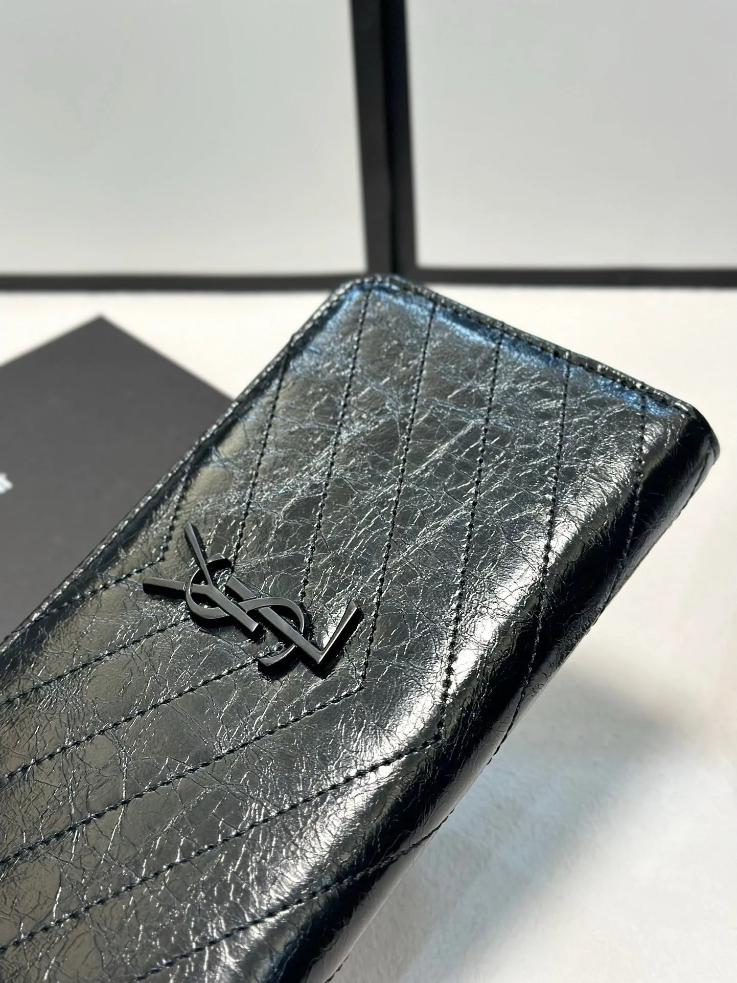 YSK325 Large Zip Wallet / 7.5 x 4.3 x 1 INCHES